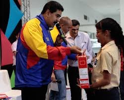 #Efeméride 🗓️ ll Tal día como hoy en el año 2013 la UNESCO Entrega reconocimiento al Proyecto Canaima Educativo. #LogrosEnRevolución #CalidadEducativa #VenezuelaPazYVida 👏👏🇻🇪