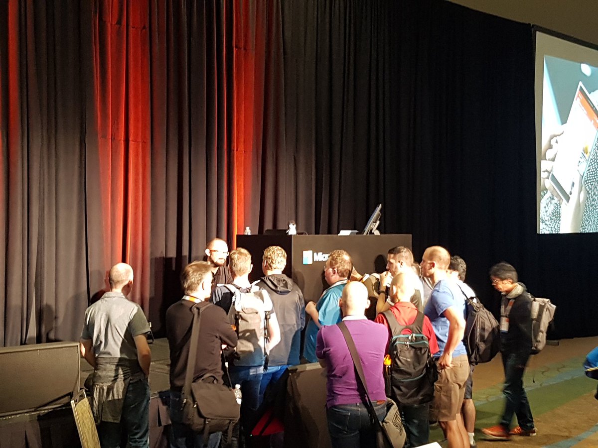 gabor_nyers's tweet image. When you just  can&apos;t get enough of #WVD. Extraordinary session!
#KneeDeepinTech #Truesec