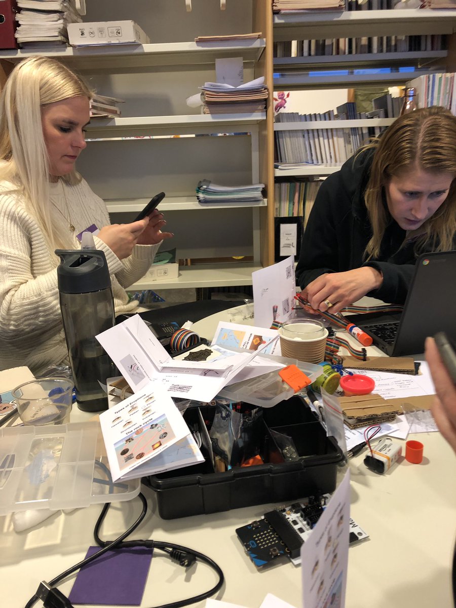 brynjastef's tweet image. Þegar keppnin kemur fram. Hver klárar fyrst #utis2019 #MakerBit