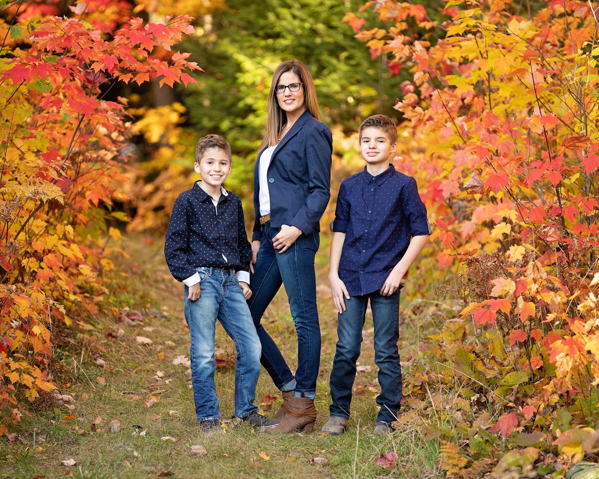 Melanier24's tweet photo. #fallincanada #momlife #bestboysever https://t.co/WZ860K34nv