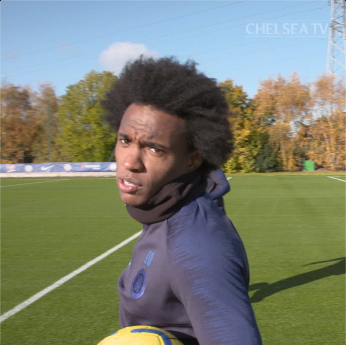 If you nutmeg @willianborges88, heβll get you back! π€£π₯
