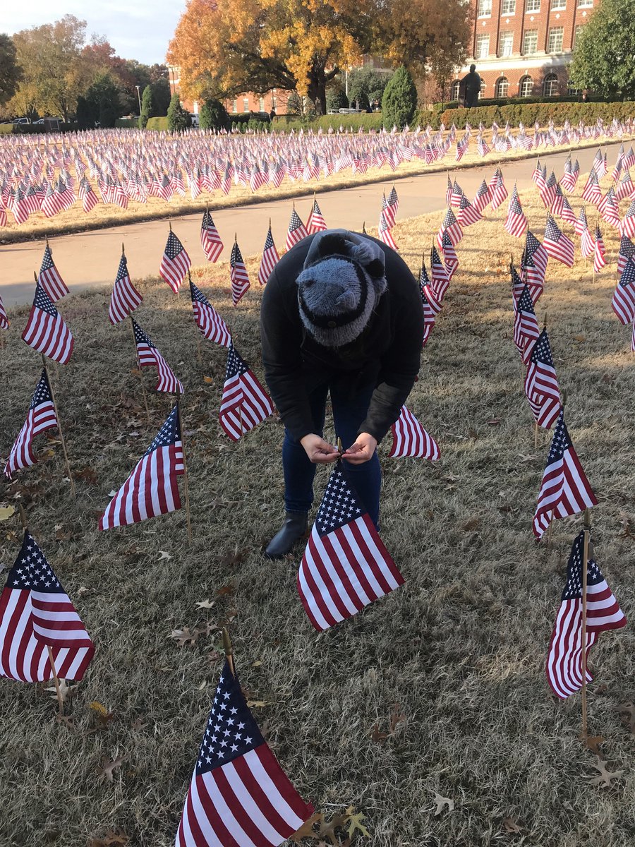 RegistrarOSU's tweet image. We were thrilled to be a part of honoring veterans the past two days in setting up for Veterans Appreciation Week! Thanks to Rita, Apryl &amp;amp; Jeff and everyone else who helped show support for the men and women who proudly served our country! #iamokstate #veteransappreciationweek