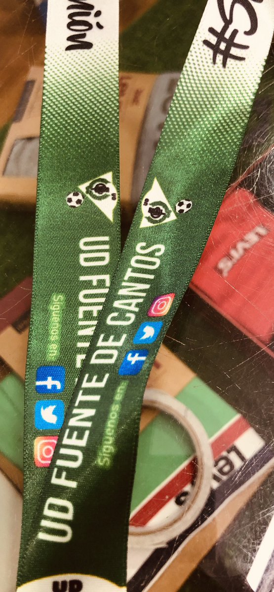 UDFDC's tweet photo. #MerchandisingUdfdc
Mirar que #lanyards tenéis disponibles en la tienda de nuestro sponsor técnico @CortesDeporte 
¡Muy chulo! 
Para que lleves a tu #Unión siempre cerca.
💚⚽️ https://t.co/fYuAnJFIeN