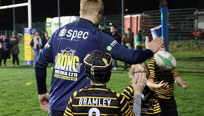 The winning team of this year's Batchelors Amateur Try of the Week competition saw Bramley head to <a href="/leedsrhinos/">Leeds Rhinos</a> to train with some of their stars...

rugbyam.co.uk/tv-features/ba…

#rugbyleague #rugbyam
