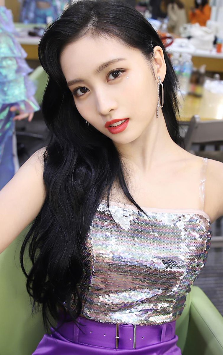 0twj9's tweet photo. #HappyMOMODay
تتذكروون يوم شالت الغره وخققت الناااس كلها وجابت راس ذا اللي يشتغل بشركه ابل😭😭😭😭💕 https://t.co/EMP5GxOk8p