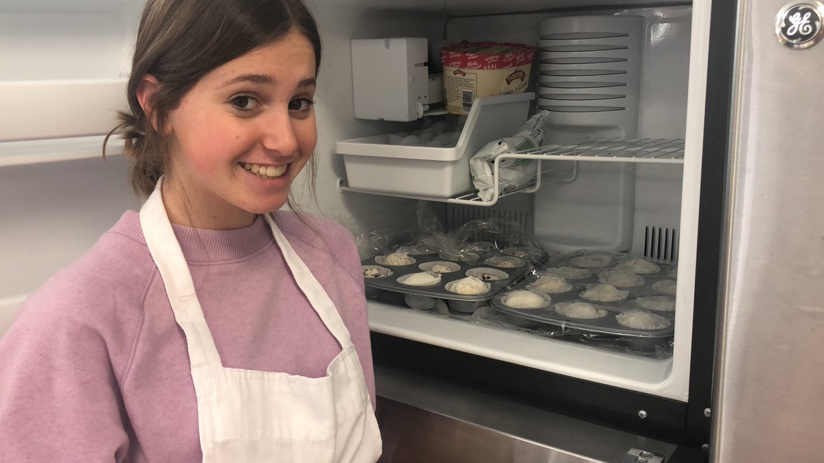 GreenLevelFCS's tweet image. Making Mochi ice cream from Japan! #glhs