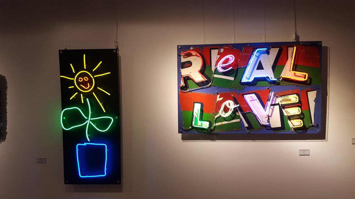 Neoncreations's tweet image. It's hard to believe that it was 2 years ago today since the preview night of @neontony Light|Touch exhibition held at @Artzu jointly with Stephen Farley, resin based artist.

It was a great night with support from our friends @lspraggan &amp;amp; @ta_bars 

#neonart #neonlights #artwork