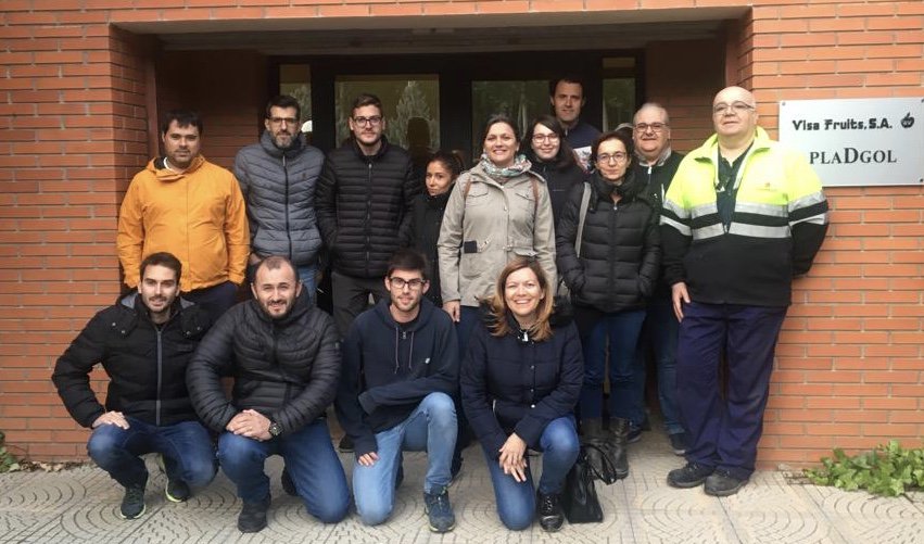 irtacat's tweet photo. 🚌 Recta final del IV Curso Internacional #Poscosecha, con visitas a:
✅ #FrutasLaEspesa, proceso de confección del caqui-persimon.
✅ #Actel, visita de instalaciones.
✅ #Visafruit donde @ilerfred ha explicado el sistema de frío de conservación de 🍎 y 🍐 en bajo oxígeno. https://t.co/F8984nmvsC