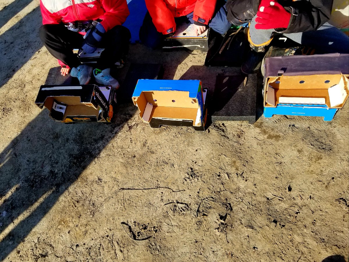 jennrottmann's tweet photo. We embraced the chilly temperatures this morning to engage with The Loose Parts Playground. Exciting to experience play-based &amp; nature-based urban learning. Thank you to @mmejacquie for hosting the Y1s CSH cohort. @CSHUOttawa @uOttawaEdu @thinkoutsidePS https://t.co/vJxJnk7VgE