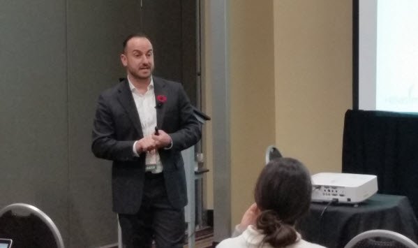 OANDorg's tweet photo. #OANDCON19
This afternoon, Dr. Elias Markou, ND explores how to use Mistletoe subcutaneously
ND’s will learn about exam protocols, administration methods, treatment plans & clinical use in patients with cancer, osteoarthritis, Lyme’s Disease & immune-compromised aging patients https://t.co/j0HAEs37B7