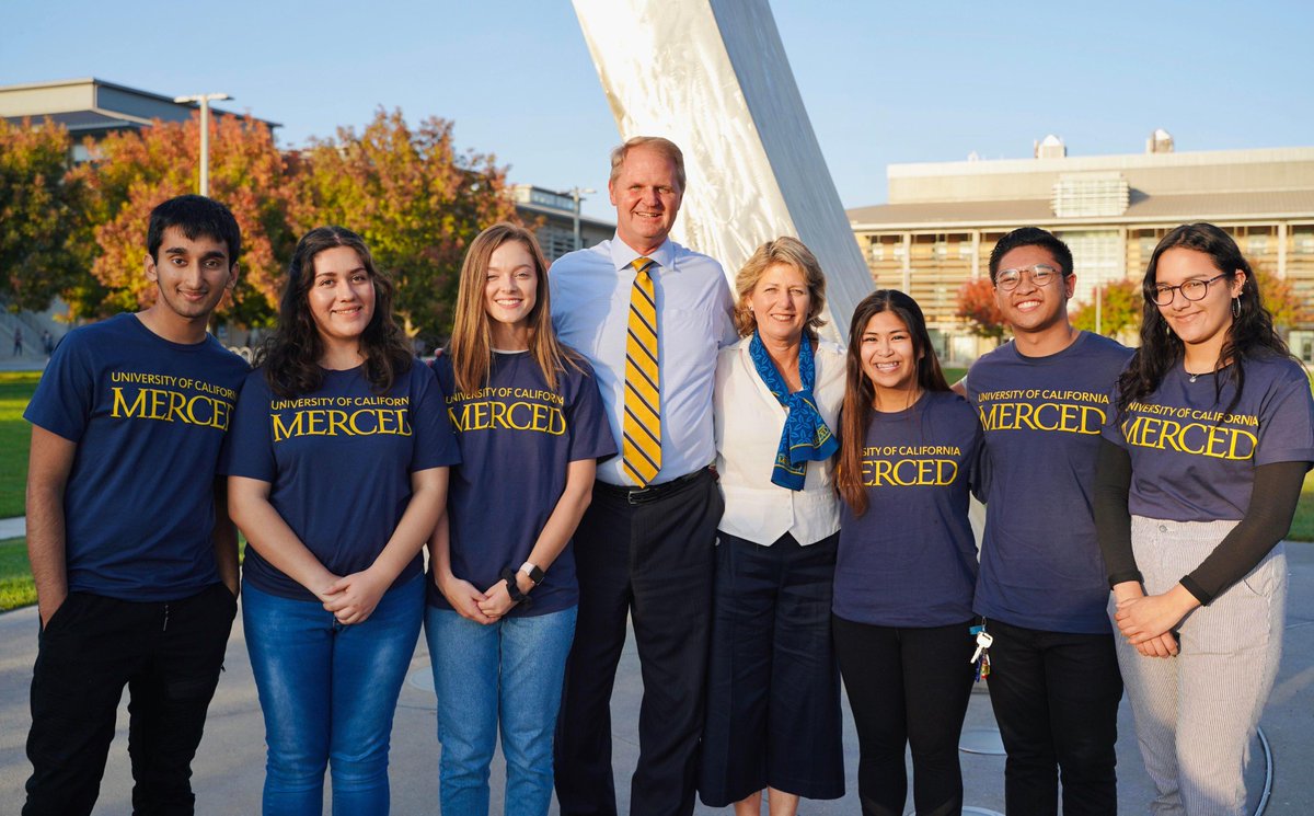 ucmerced's tweet image. 🎉 Today is First-Generation College Celebration Day! We are proud to celebrate the success and contributions of #firstgen college students, faculty, and staff at #UCMerced. 🐯 Join us for events on campus today ➡️ bit.ly/32w4iTU #FirstGenMerced #CelebrateFirstGen