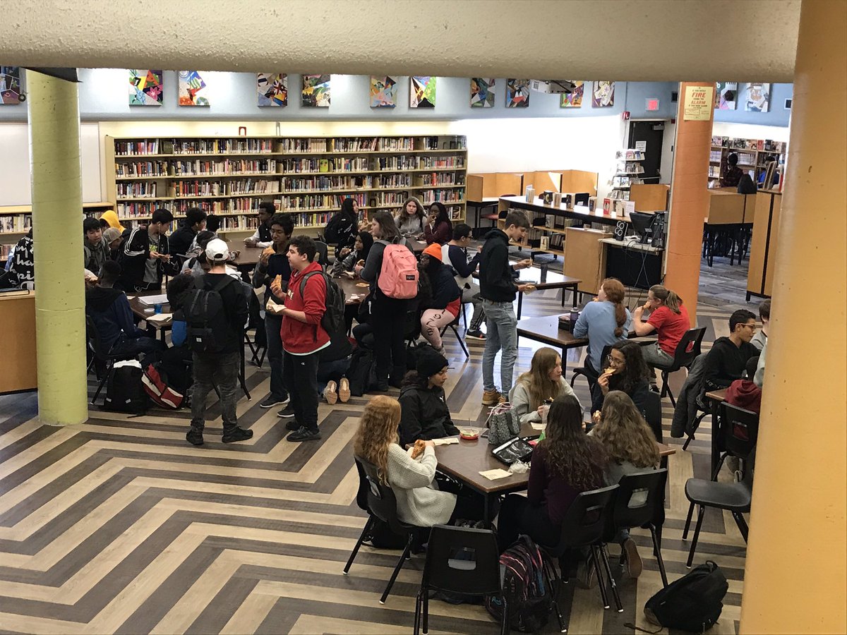 MsJKirton's tweet photo. Grade 9 pizza party @HillcrestHS! Link leaders hosted a pizza party to hear all about how #TakeOurKidsToWorkDay went for our grade 9s. @OCDSB https://t.co/N655YjKKoF