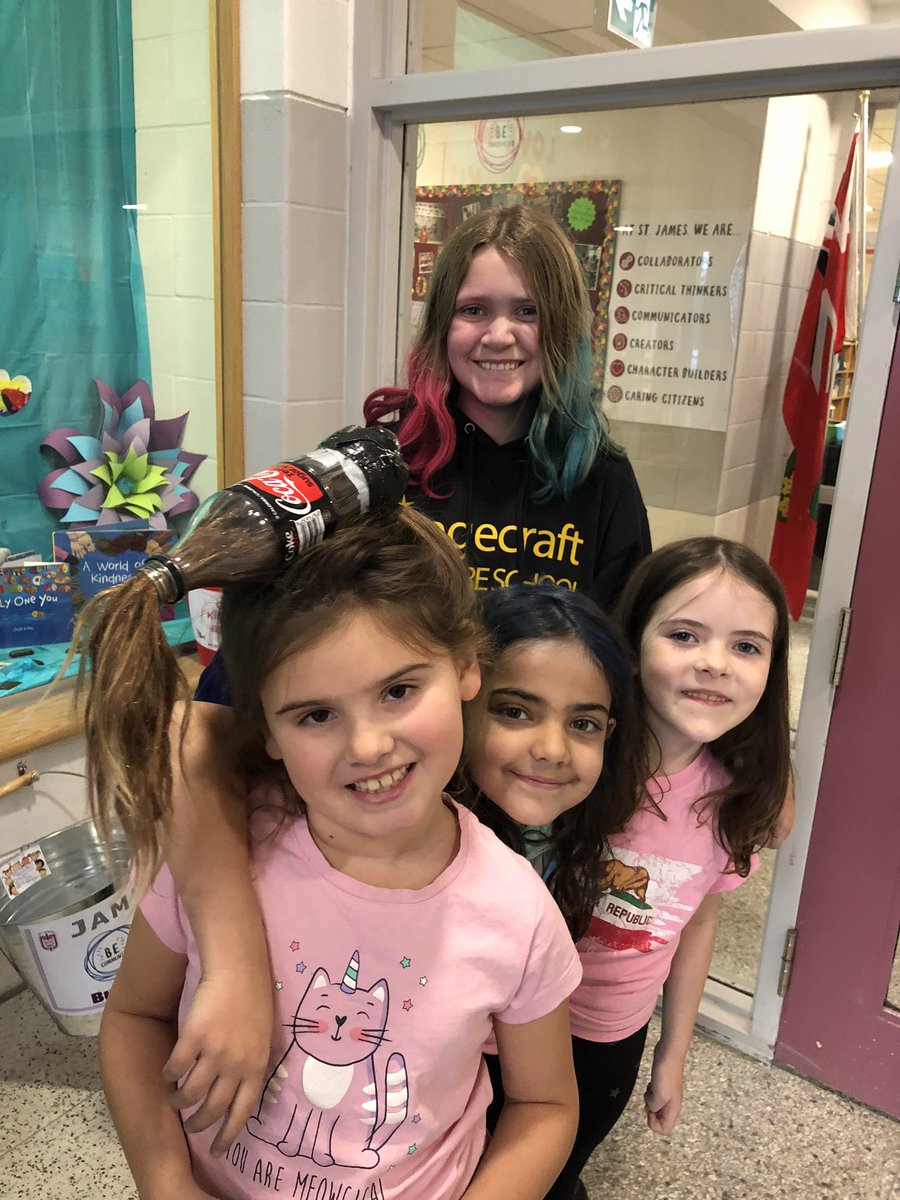 StJamesOCSB's tweet photo. Lots of Crazy Hair supporting @CEFOttawa #ocsbLight https://t.co/e74QtvzA3I