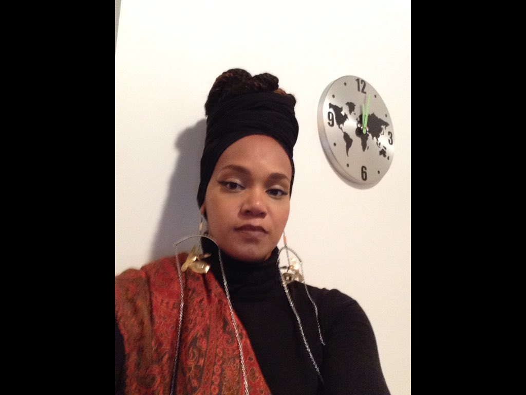 StyleLab323's tweet image. in your vulnerability #selflove is #Key "why be a carbon copy when God made you an original"#Turban #braided#bun#updo