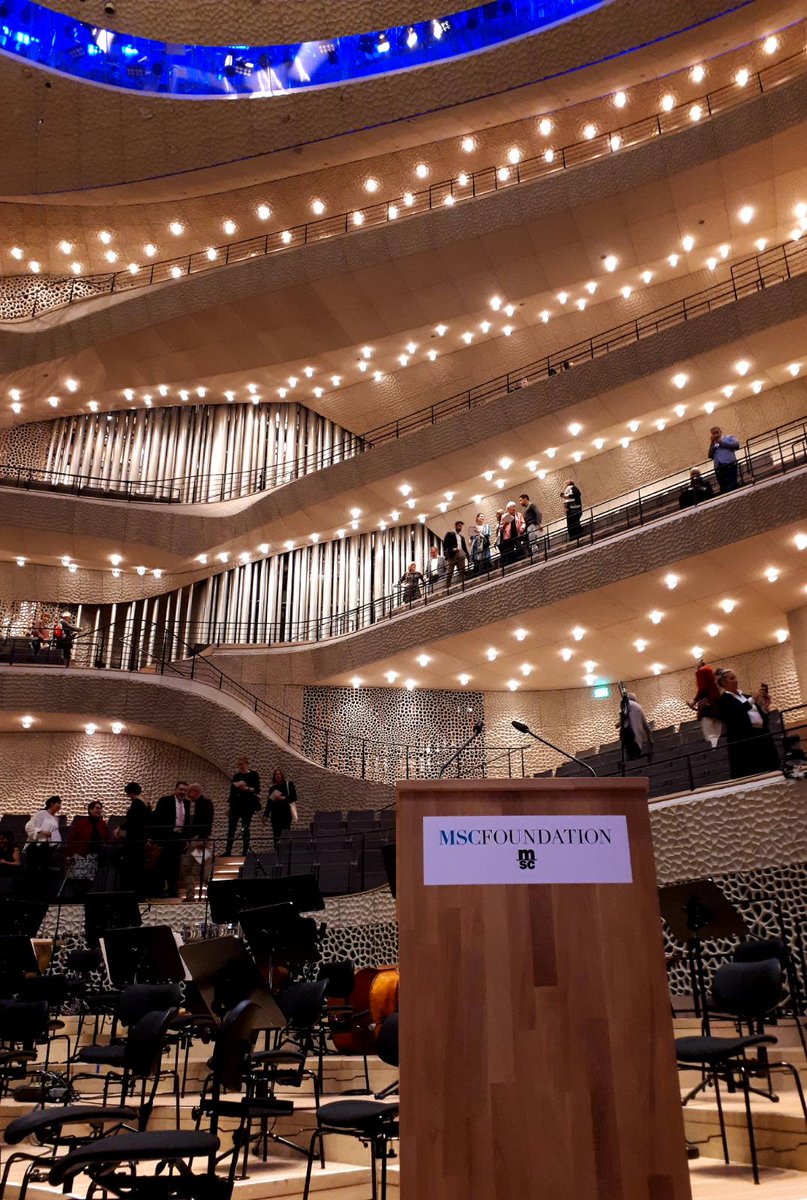 Heute Abend sind wir in der grandiosen <a href="/elbphilharmonie/">Elbphilharmonie</a> in #Hamburg und lauschen dem Charity-Konzert der <a href="/MSC_Foundation/">MSC Foundation</a> mit <a href="/jmothecellist/">Johannes Moser</a>, <a href="/KennethTarver/">Kenneth Tarver</a>, Clemens Malich und dem Felix Mendelssohn Jugend Orchester dirigiert von <a href="/CarloPonti/">Carlo Ponti</a> #LiveFromMSC bit.ly/36MpatG