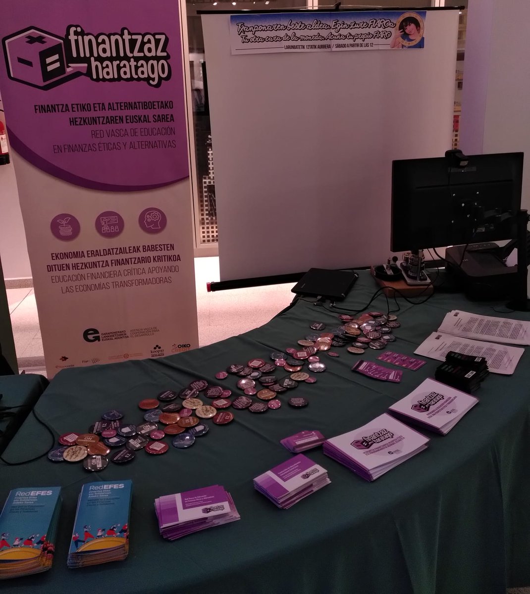 FHaratago's tweet photo. #Bilbo

Mañana a partir de las 12:00, juegos en nuestro stand de la Fiesta de la Economía Social y Solidaria:
1- ¿En qué banco inviertes?
2- Hazte un #Fiaro
/
Bihar 12:00etatik aurrera, jolasak #fESSta-n dugun stand-ean:
1- Ze banketxean inbertitzen duzu?
2- Egin zure Fiaroa https://t.co/N5lGItR0HD