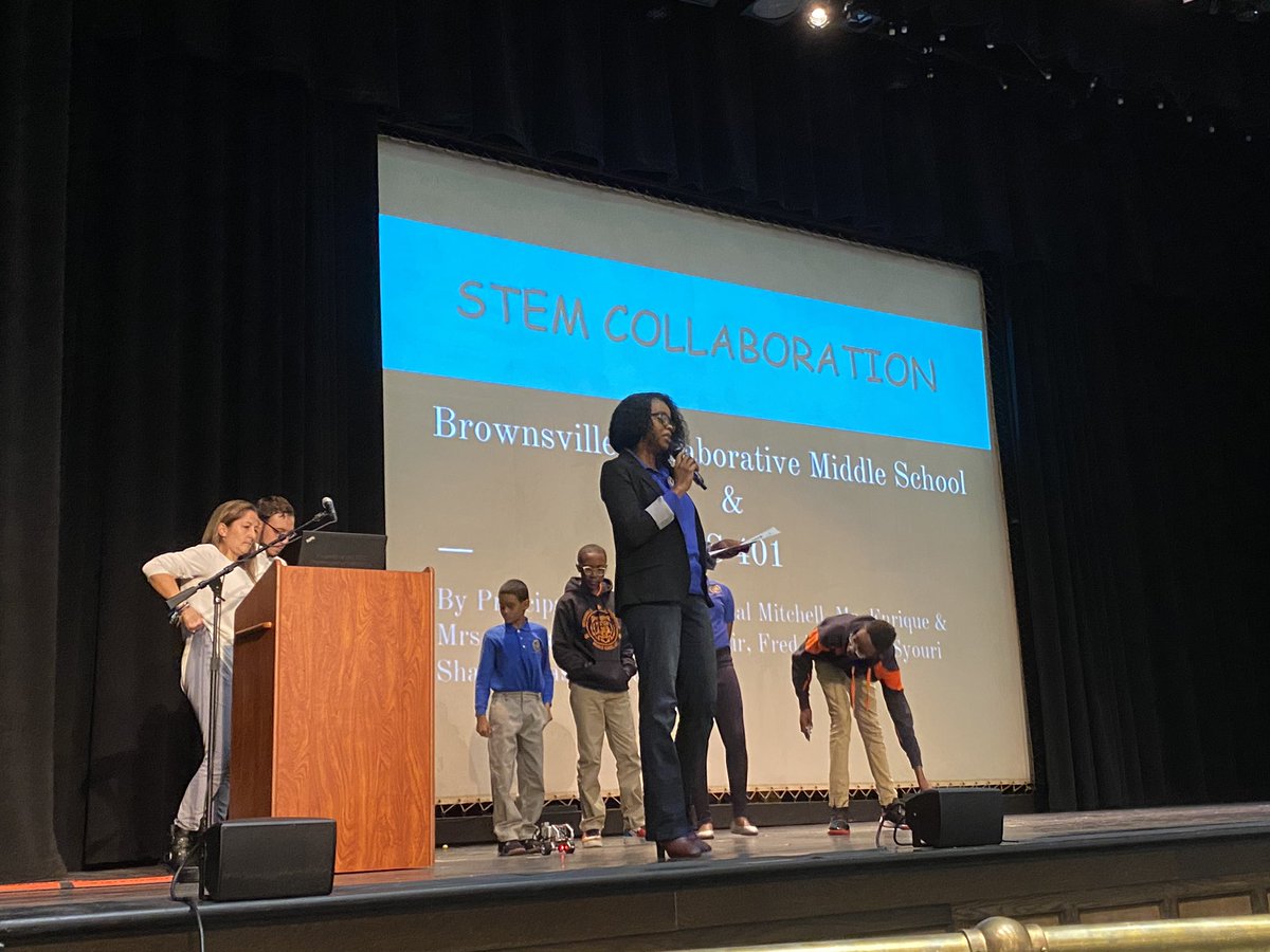 MMaravegias's tweet photo. More @BKNorthNYCDOE STEAM champions! #WeAreBrooklynNorthStrong @ExecSuptKWatts @SandraD_Avilar @BKNorthDART @BKNHSSuptRoss #steamstemday https://t.co/K3zNHhvXFN