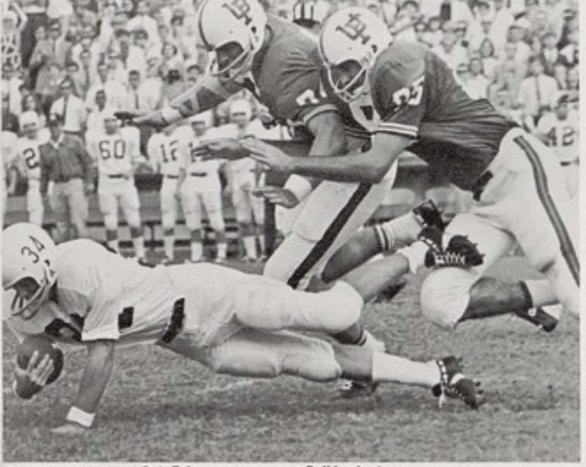 1968 was the first appearance of the interlocking UF logo on Florida’s helmets (later worn on orange helmets).