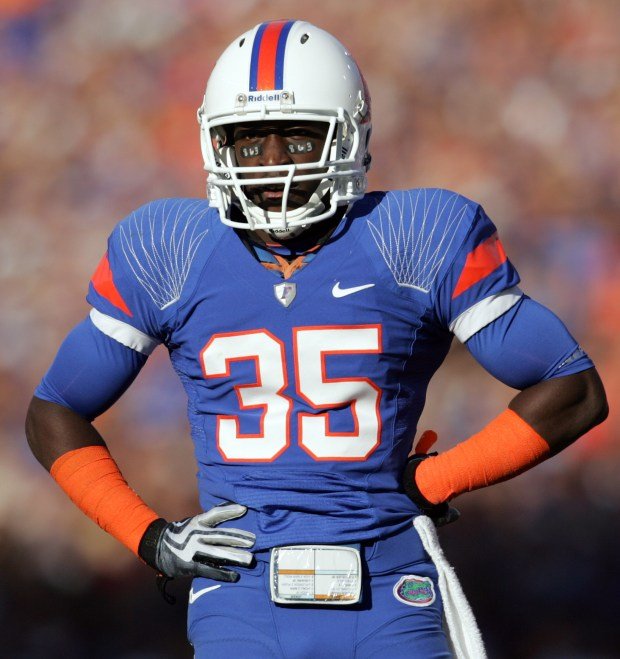 Then, in Tebow’s final game in The Swamp, Florida debuted new look white helmets for the 2009 Nike Pro Combat uniforms.“Nike designers immersed themselves in Gators’ history and lore to bring inspiration cues to the look and direction of the uniforms” -  http://FloridaGators.com 