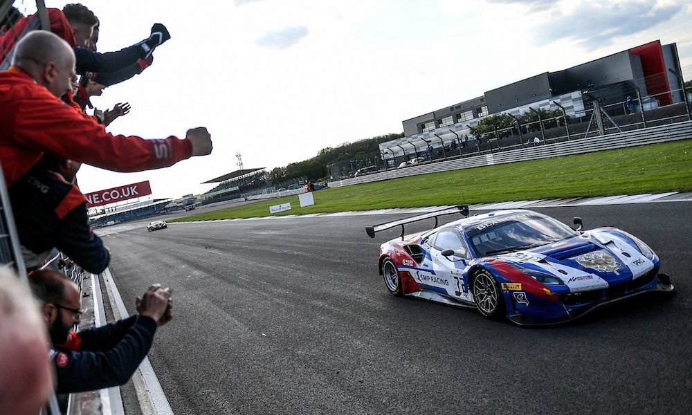 mikhailaleshin's tweet photo. 🇷🇺Моя первая победа в серии Blancpain Endurance на гонке в Сильверстоуне '19 за рулём красотки #Феррари488 🏁🏆🏎
•
🇬🇧My first win in Blancpain Endurance Series at Silverstone '19 behind the wheel of a beautiful #ferrari488 🏁🏆🏎
•
#SMP_Racing https://t.co/EnlqbGzEpr