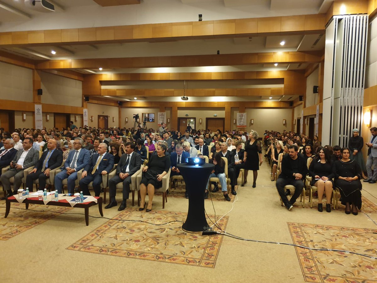 eyuder's tweet photo. Eyfor x Gala gecesi Altın Meşale ödül töreni başladı.  #eyfor #eyforx #meb #eyforailesi #eyuder https://t.co/0bqodp7zel