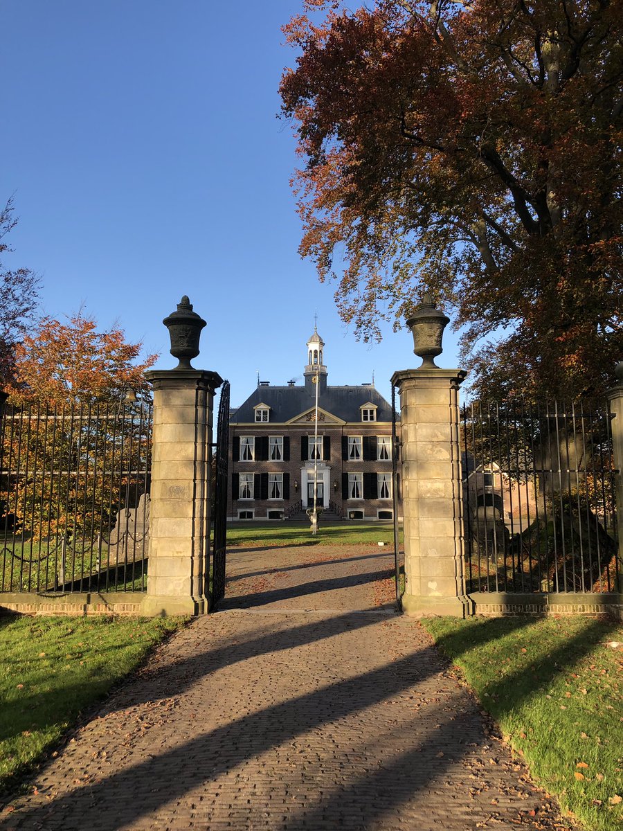 Een goed gevuld werkbezoek afgelegd aan de IJssel-Vecht delta. In stad en buitengebied ervaar je alle positieve energie om te werken aan ruimtelijke adaptatie. Voor een klimaatbestendige, waterrobuuste toekomst. We waren in Zwolle, op landgoed Het Lankheet en kasteel ‘t Medler.