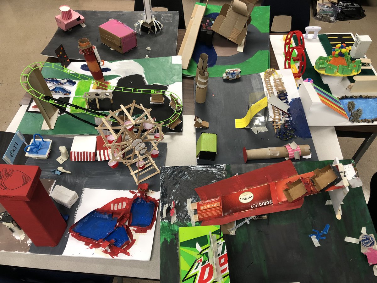 MDHS_healthcare's tweet image. What an amazing display of Anatomy Theme Parks by grade 9 tech students! Great job! #ExploringTech @MDHighSchool @HaltonDSB @HDSBTechEd @OCTEOntario