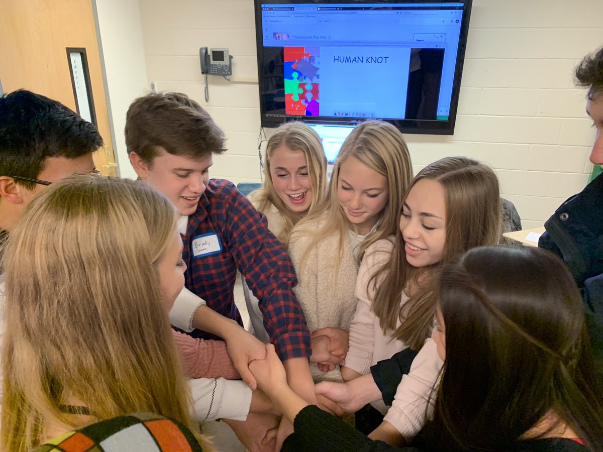 GWBusFACS's tweet photo. Freshman Leaders in training! #StudentCouncil #leadership #MakingADifference #FreshmanLeadershipConference https://t.co/iUpf2iQPbl