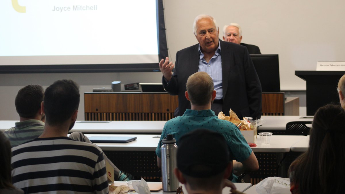 Thanks to our panel of international mediators - Bruce Meyerson, Michel Kallipetis, Joyce Mitchell, Jon Fidler, and Jonathan Lloyd-Jones - visiting from <a href="/IAMtweetsADR/">IAM</a>. The Dispute Resolution Student Association and International Law Society were honored to host.