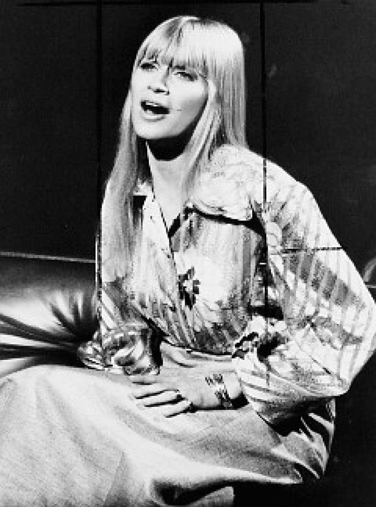  Pattie             Happy birthday to 
Mary  Travers         ....                