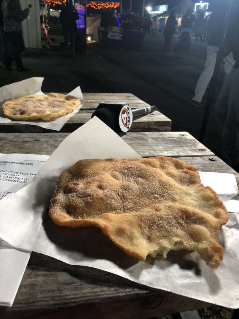 DevonSellers's tweet image. Peanut festival bucket list complete. #elephantear