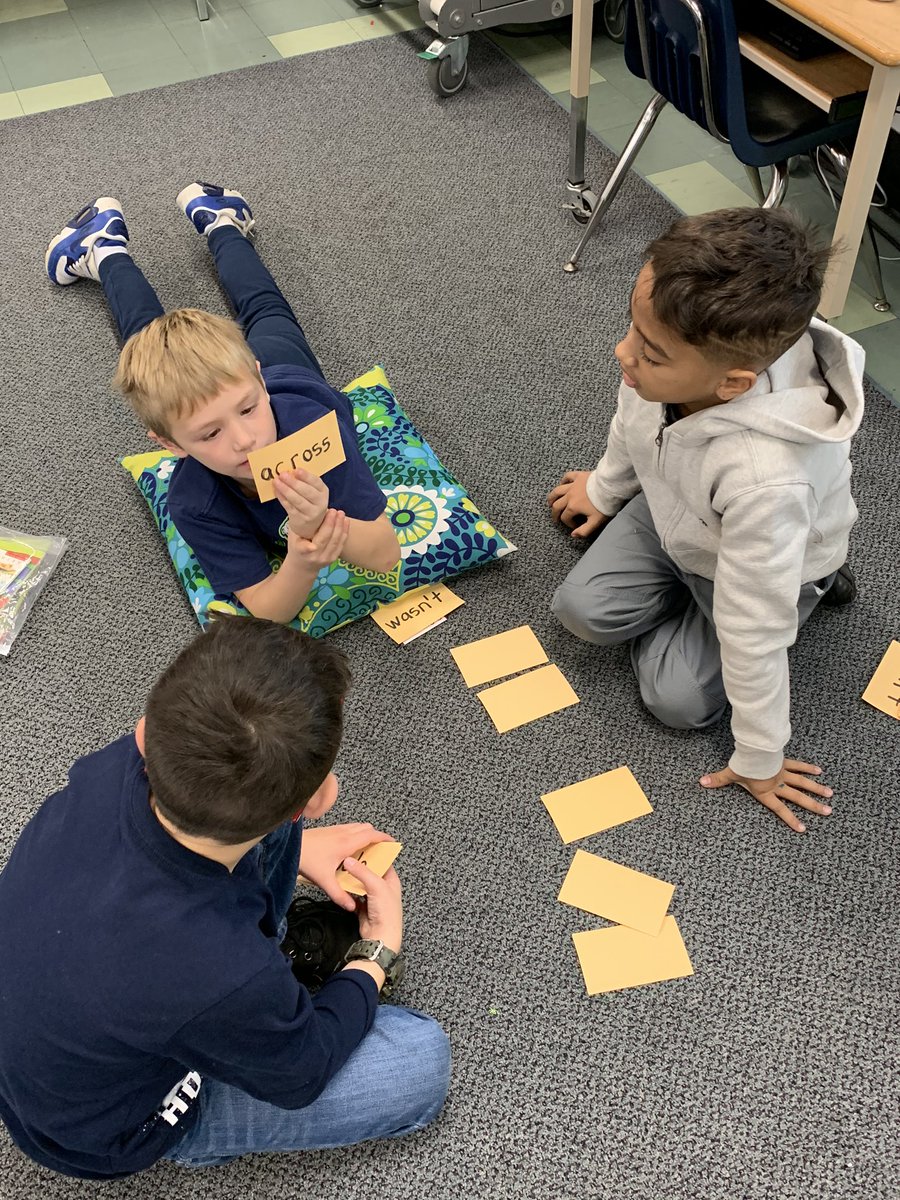 PicconeDanielle's tweet image. These second graders are working hard practicing their power words and building their reading stamina during IRLA.📖 📚 @WestRidgeGreece @ShannonCHeller @JulieParsons203 @GreeceCentral