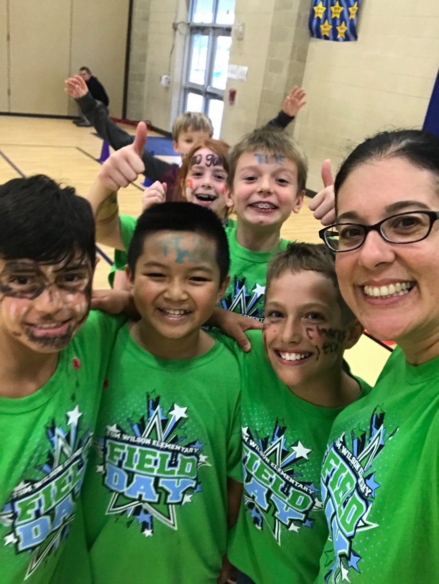 MsClarkeTWE's tweet photo. Best Field Day ever!!! #twehowl @TWEHowl https://t.co/G6GyRl3xBe