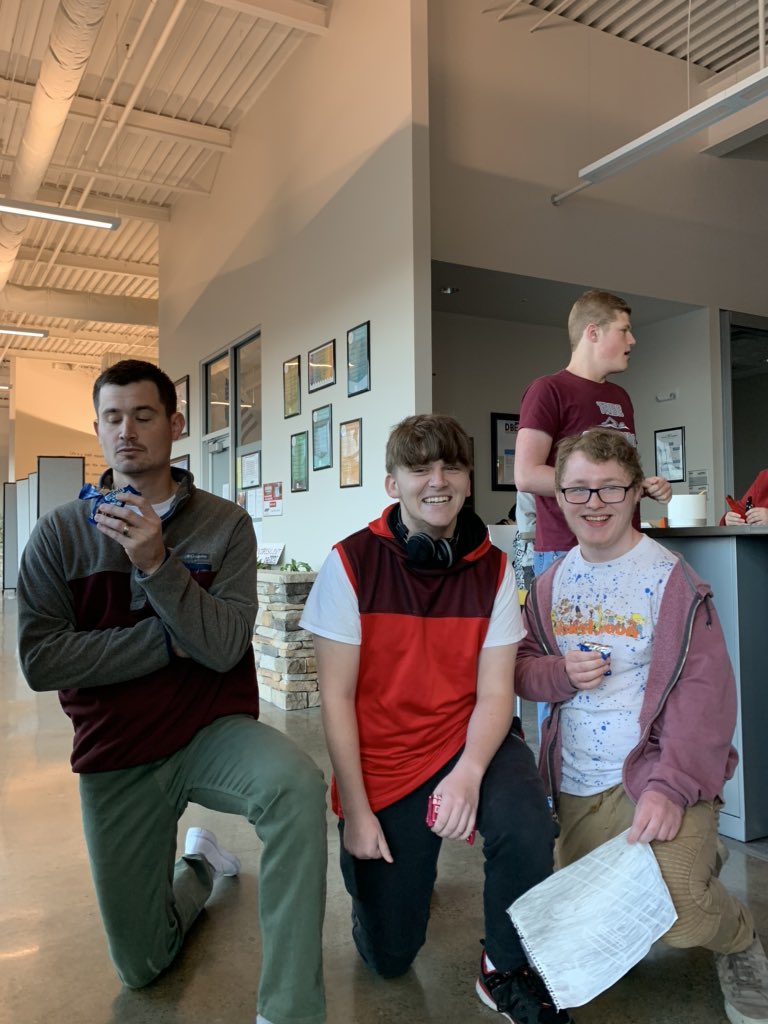 Art Club Gallery Walk. A sophisticated Friday morning at EXCEL. These kids have talent - and an even better attitude. “Let’s get a little crazy” - B. Ross. #EXCELNation #KCS_DBEXCEL