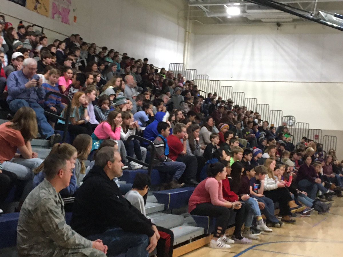 AnissaVT's tweet photo. RMS recognizing the service of veterans prior to the holiday weekend. RMS thanks all who have served and sacrificed for our country. https://t.co/66TdnoKq3l