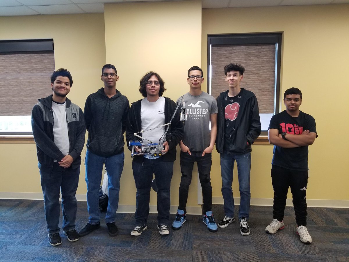 BCIU_ExecOffice's tweet photo. Celebrating National #STEMday #STEAMday today by taking a look back at some of our favorite scenes from our STEM competitions and Art Shows of the past year. #STEMinPA @EPICatalyst #EPICatalyst https://t.co/Vnpp3PH5sb