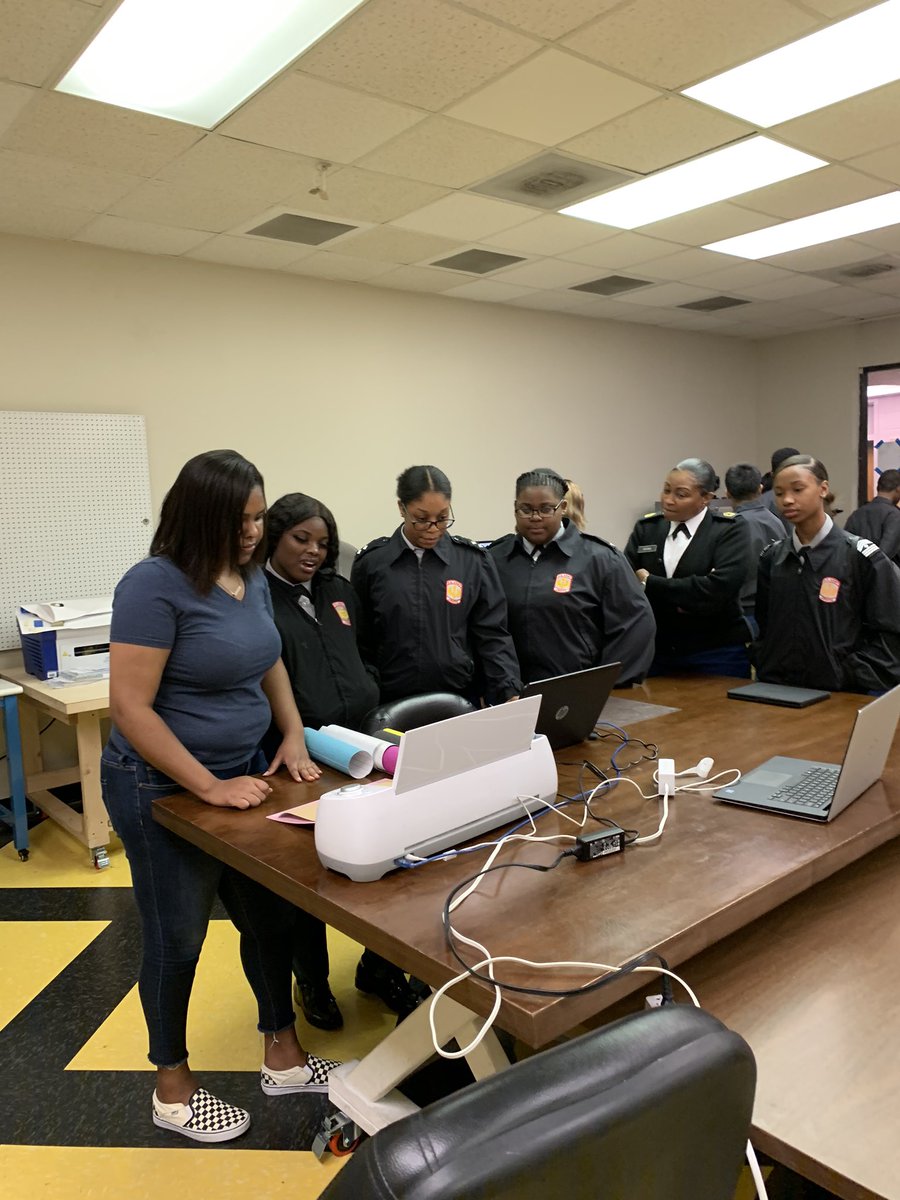 EagleMakerHub tweet media