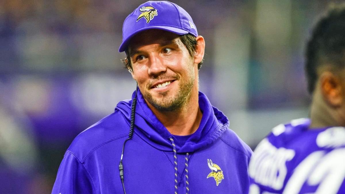 Happy birthday Sam Bradford 