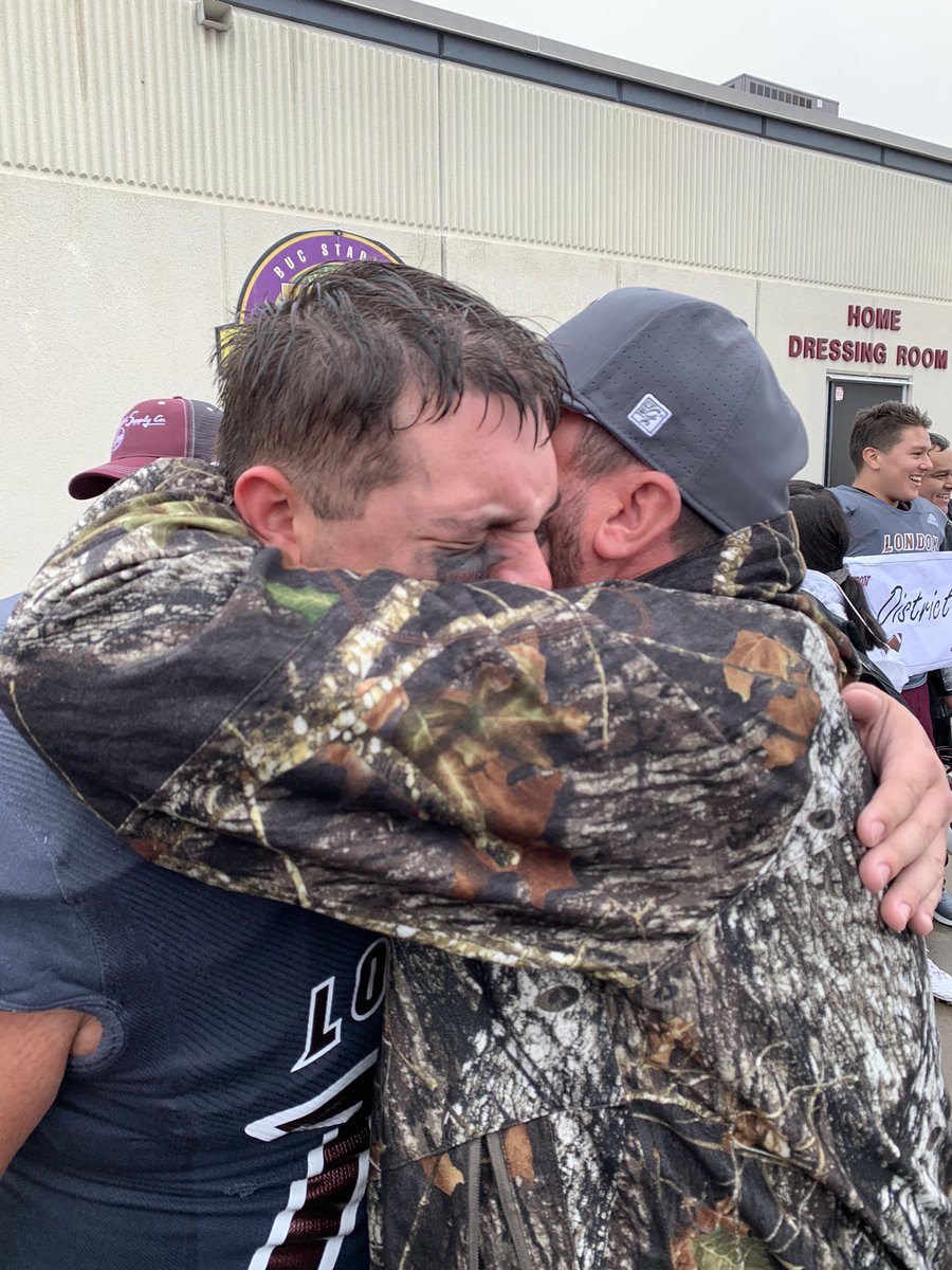 GabRoulston's tweet photo. This is what playing with heart looks like #londonpirates #DistrictChamps @Cameron_245 @Chad79436756 https://t.co/mwWhwxPofm