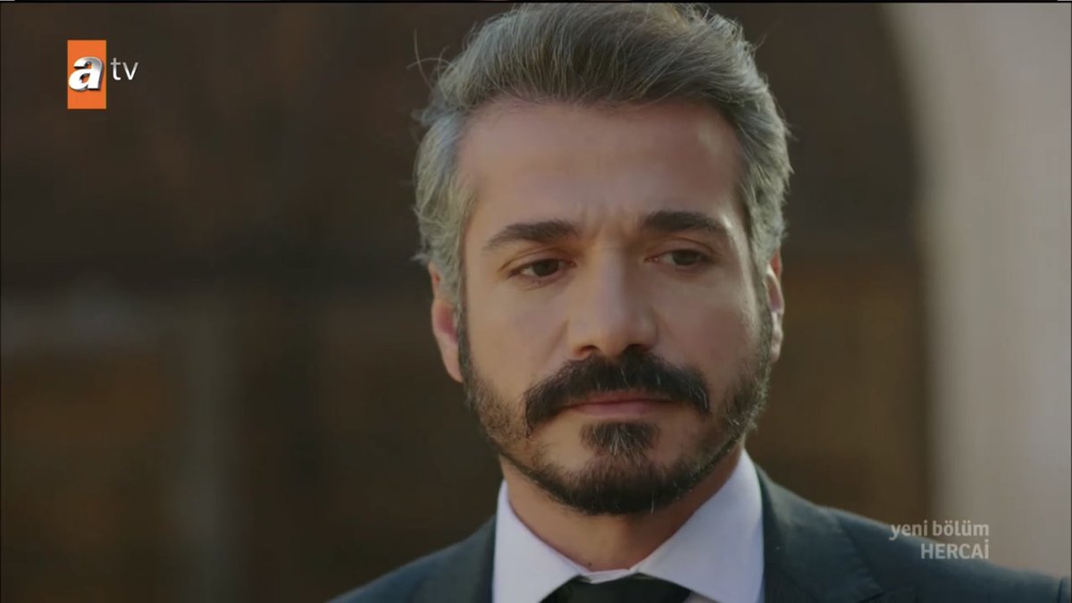 paolazahir's tweet photo. Sultana é o cão hem kkkkkk
#Hercai #ReyMir #EbruŞahin #AzatSadoglu #babamölürse https://t.co/iVHjfkizcA