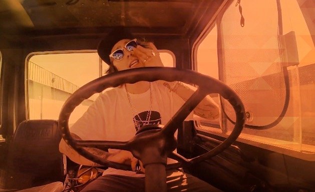 SpiL_ChrisKeyes's tweet photo. New Video Time. Stack some likes on here to unlock the new video for an unreleased track "Lov3War" Yeeee. Have you gotten to fly a plane, write your answer in the comments below famz. #spil #lovewar #lov3war #love #war #soundpictures #mostdope #hiphop #oakland #studio52 #EricM https://t.co/fRwiMj7DVz