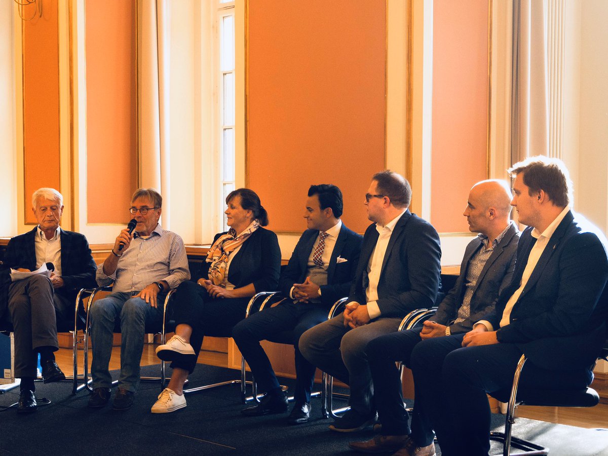 Am 14.09.2019 fand das 10 jährige Jubiläum von  Teach First Deutschland, Seniorpartner and School und Rock your Life statt. Diese drei Organisation arbeiten in Schulen und unterstützen Schüler*innen und Lehrer*innen bei schulinternen Themen.