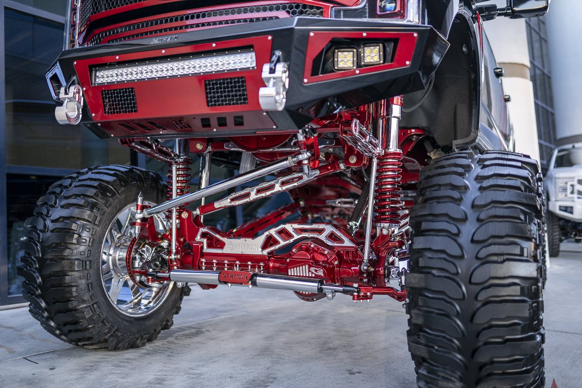 RealTruck's tweet photo. This super duty is HUGE! 😎
@team_premier1
#sema #sema2019 #boggers #hostilewheels #bodygaurdbumpers #stykersuspension #truespike #alumiduty #powerstroke #6seven #diesel #liftedtrucks #dieseltrucks #realtruck https://t.co/BzNXbmrJqy