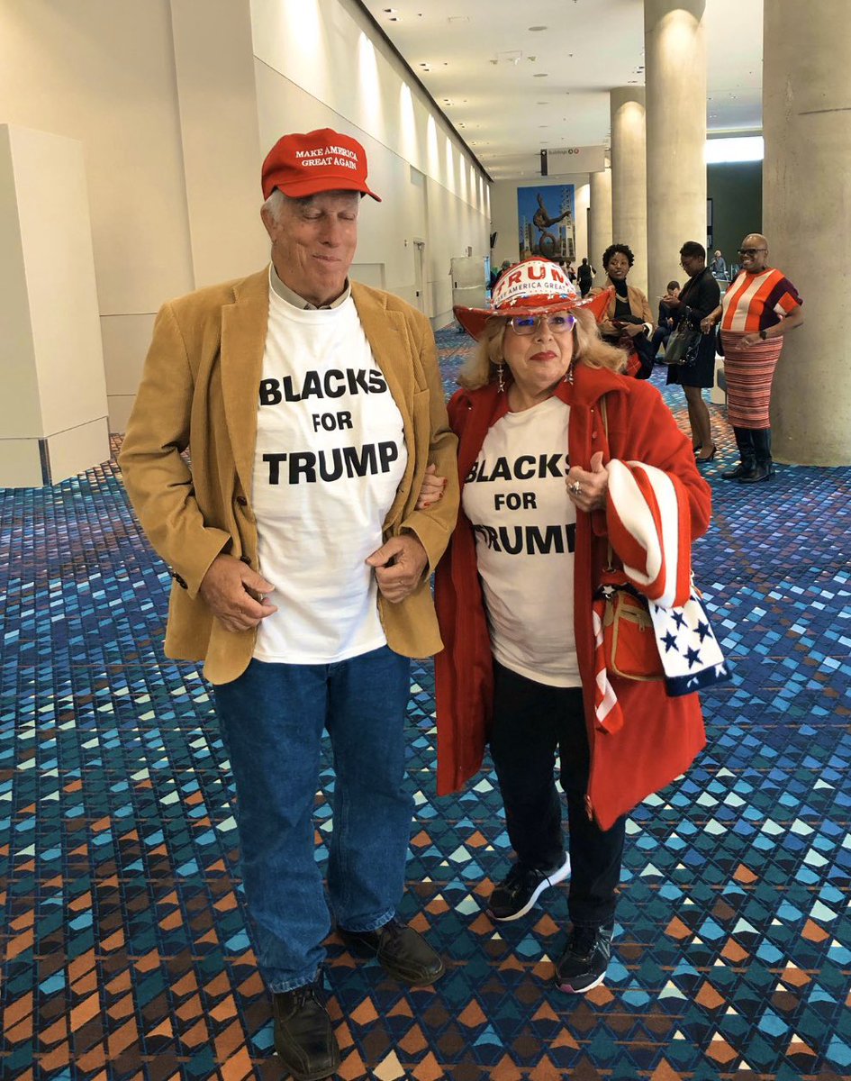 joncoopertweets's tweet image. Hmm... there’s something wrong with this picture, but I can’t quite put my finger on it. 🧐