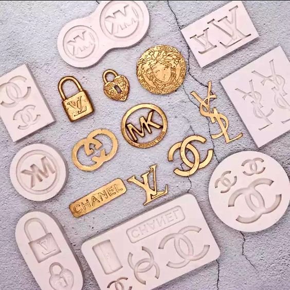 Itacakes on X: A fan of Louis Vuitton? Gucci? Michael Kors? Versace? Chanel?  YSL? Find exclusive fashion designer silicone molds at   #guccimold #guccicake #guccicupcakes #guccicookies  #michaelkorscake #michaelkorscupcakes