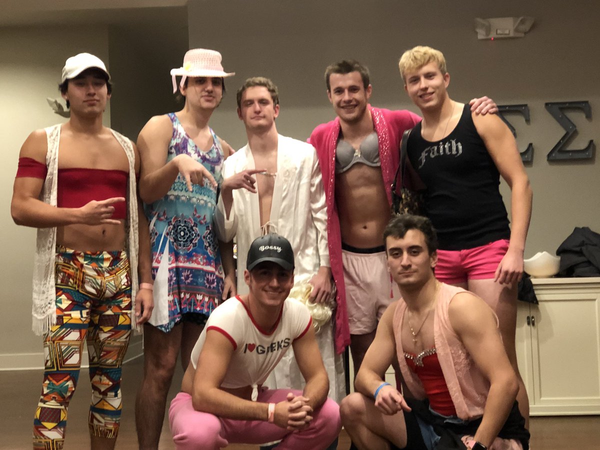 Had such a blast with <a href="/PhiSigGVSU/">Phi Sigma Sigma</a> yesterday! Hope you ladies enjoyed Nicos dance moves