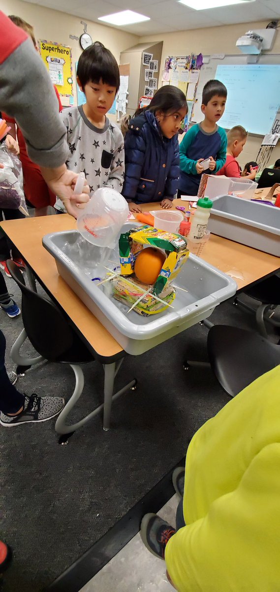 MrsRamsey_HWES's tweet image. Empathized w/farmers after reading an article abt pumpkin patches flooding! Collaborated to design, build, test, improve and reflect on learning. Doesn&apos;t have to actually work to learn! #WeSolveProblems #DesignThinking #SixPracticesofThinkers @teDCSD #theDublinDifference