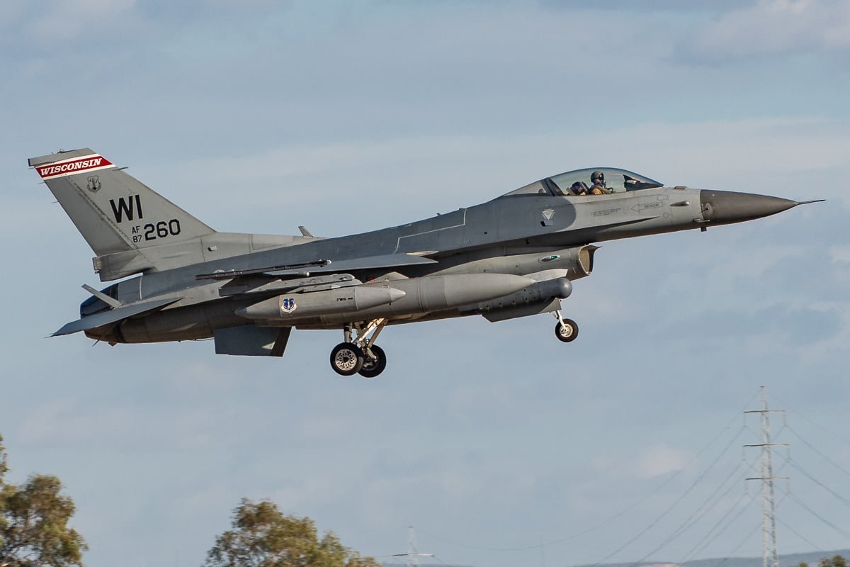 scramble_nl's tweet photo. On 5 and 6 November 2019, twelve Wisconsin and Colorado ANG F-16Cs were seen transiting Morón (Spain) back to the CONUS. Read more at https://t.co/1NgOciNnq0 (photos Ian lane)
#avgeek #USAF #F16 #FightingFalcon #Viper #455thAEW #176thFS #120thFS #Afghanistan #Wisconsin #Colorado https://t.co/aMoqY9Uknj