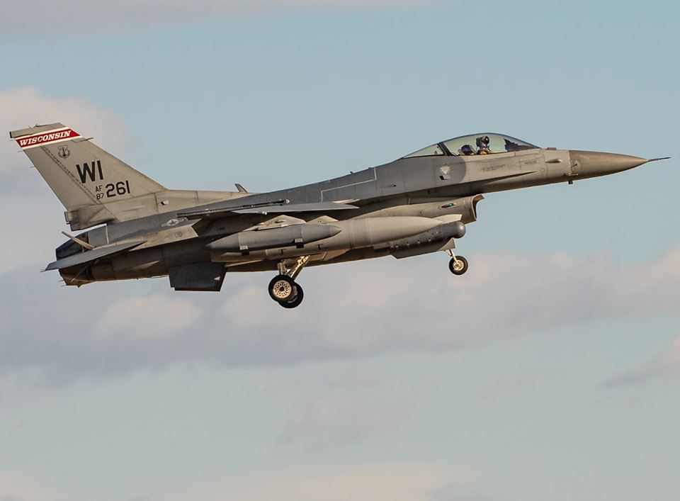 scramble_nl's tweet photo. On 5 and 6 November 2019, twelve Wisconsin and Colorado ANG F-16Cs were seen transiting Morón (Spain) back to the CONUS. Read more at https://t.co/1NgOciNnq0 (photos Ian lane)
#avgeek #USAF #F16 #FightingFalcon #Viper #455thAEW #176thFS #120thFS #Afghanistan #Wisconsin #Colorado https://t.co/aMoqY9Uknj