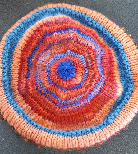 Where did you get that hat? #knittedfeltedhat #knittedbeanies #knittedberet
#colour #seafordspinnersandweavers #homespun #spinning …afordspinnersandweavers.wordpress.com/2019/11/09/whe…